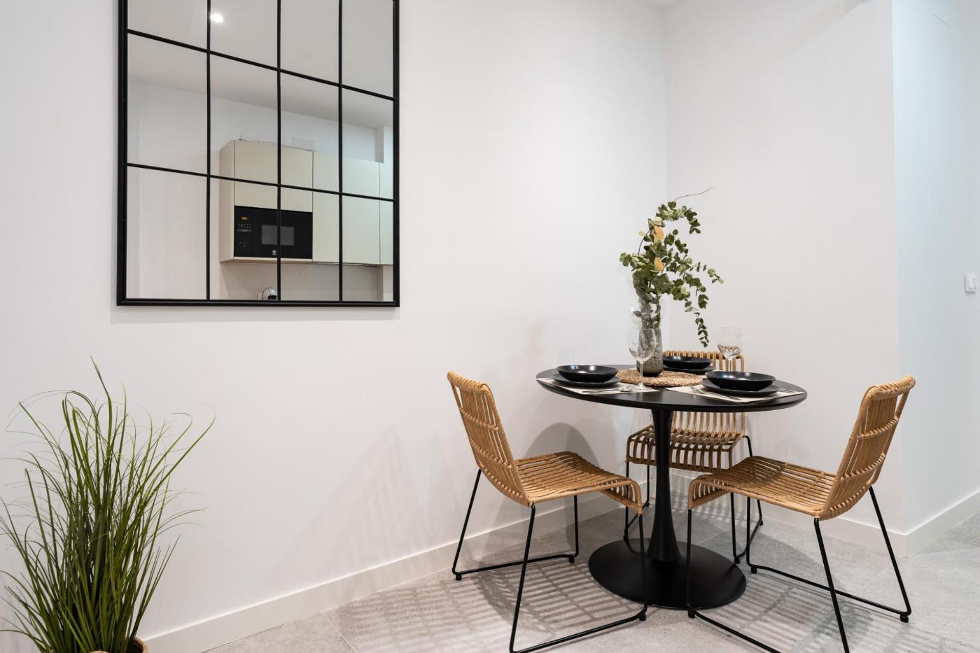 Apartment B & V